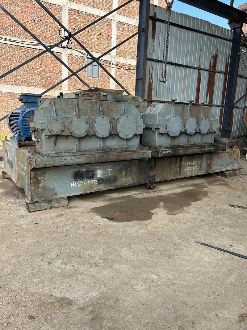 你好!我准备买套二手制砂机,河砂鹅卵石时产300吨,一套大概要多少钱... 你好!我准备买套二手制砂机,河砂鹅卵石时产300吨,一套大概要多少钱...